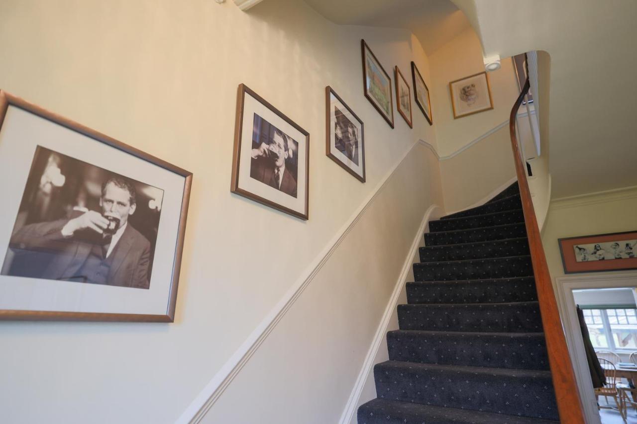 The Waltons Bed and Breakfast Ντόρκινγκ Εξωτερικό φωτογραφία